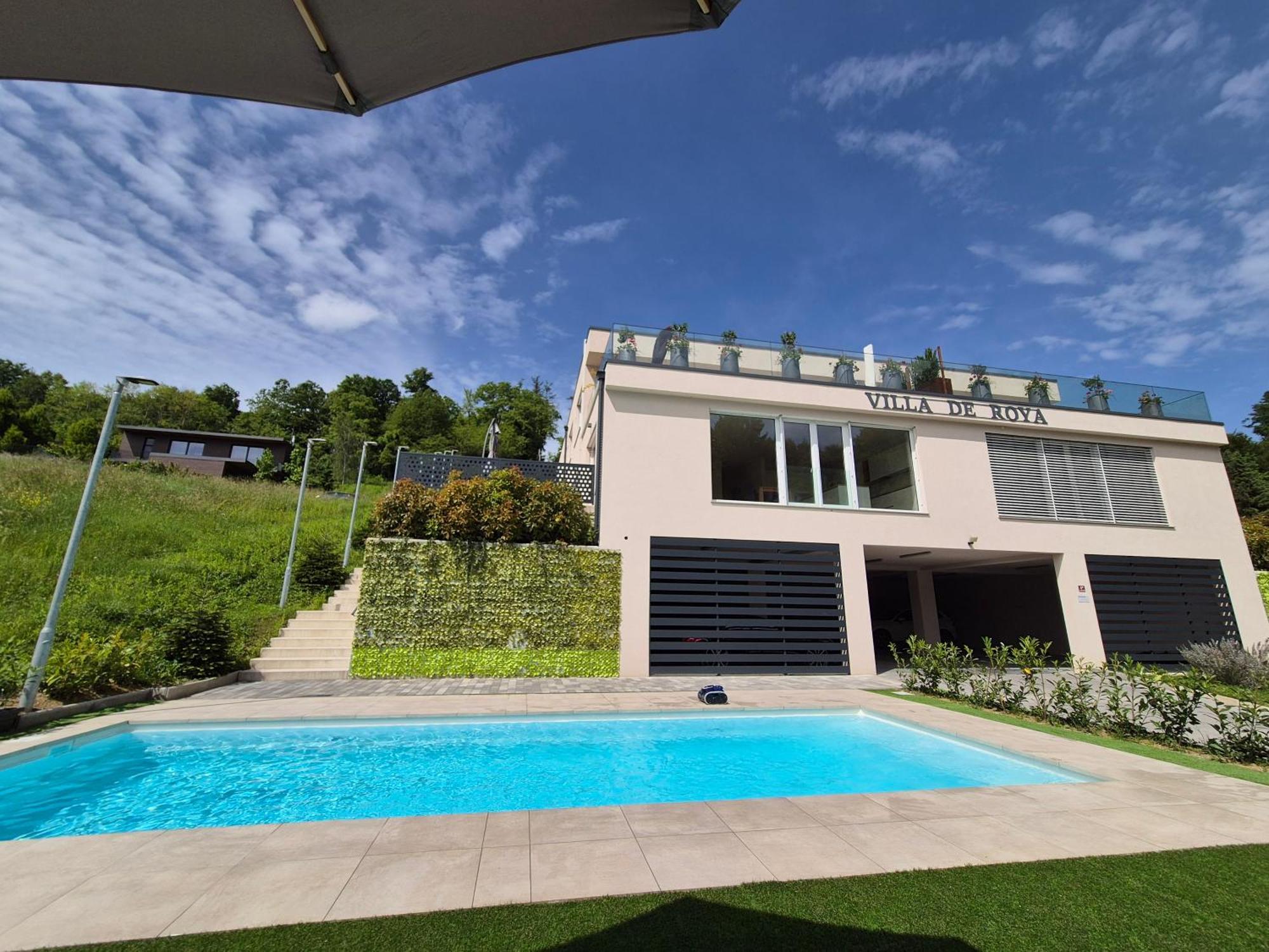 Villa De Roya 罗加斯卡斯拉提纳 外观 照片